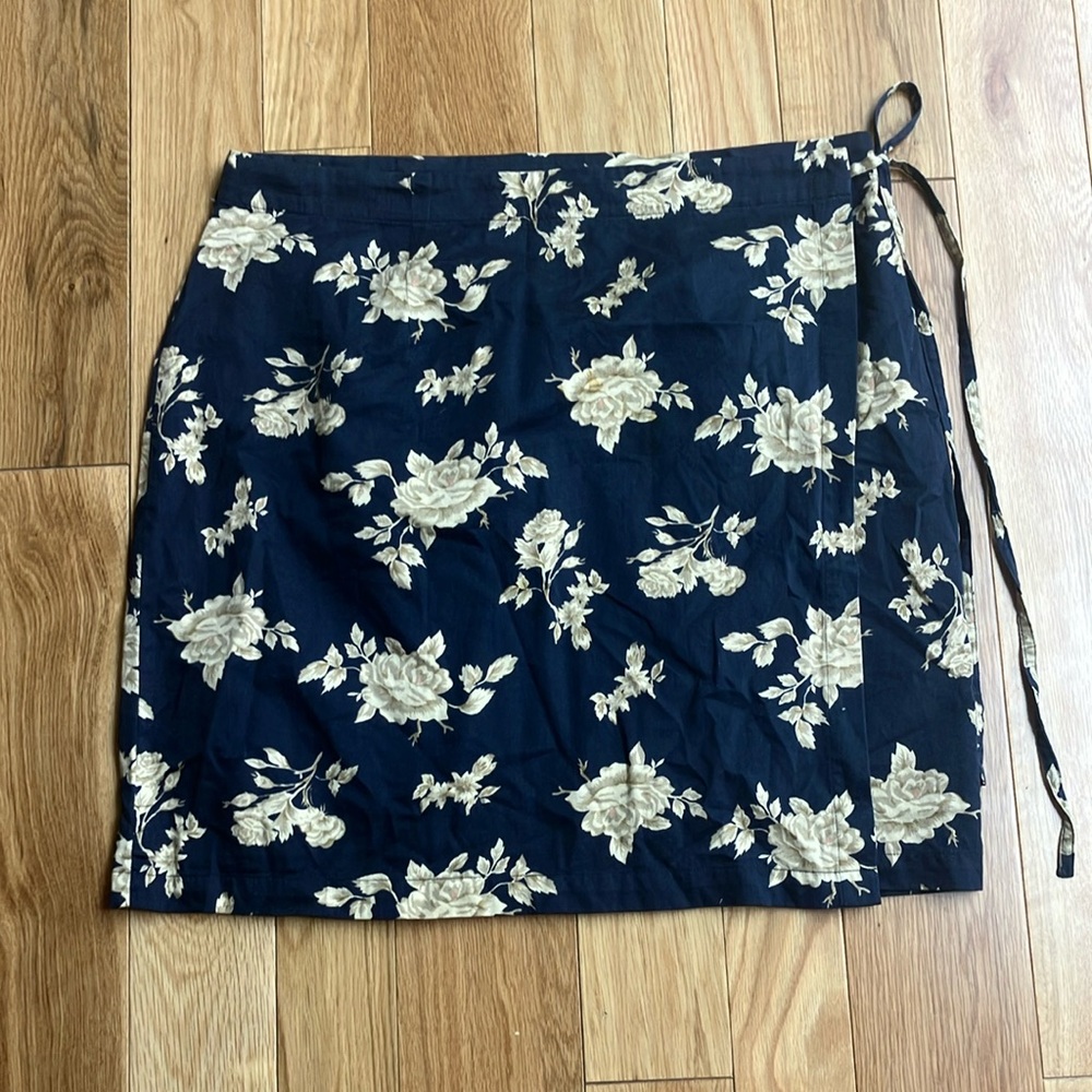 Marsh Landing navy/cream Floral  cotton wrap Skirt 2X